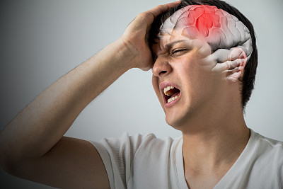 头痛特点:颅内动脉瘤破裂的头疼像霹雳或刀割一样的 剧痛;疼痛的位置