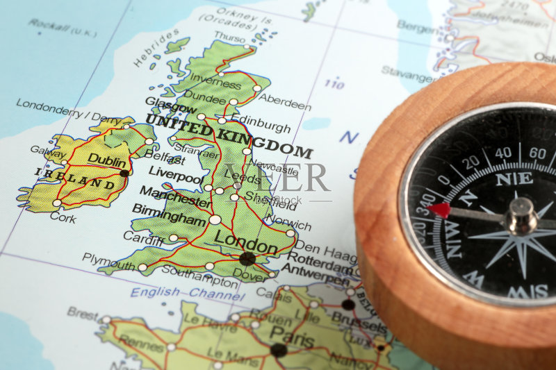 旅行目的地英国和爱尔兰,地图罗盘图片素材下